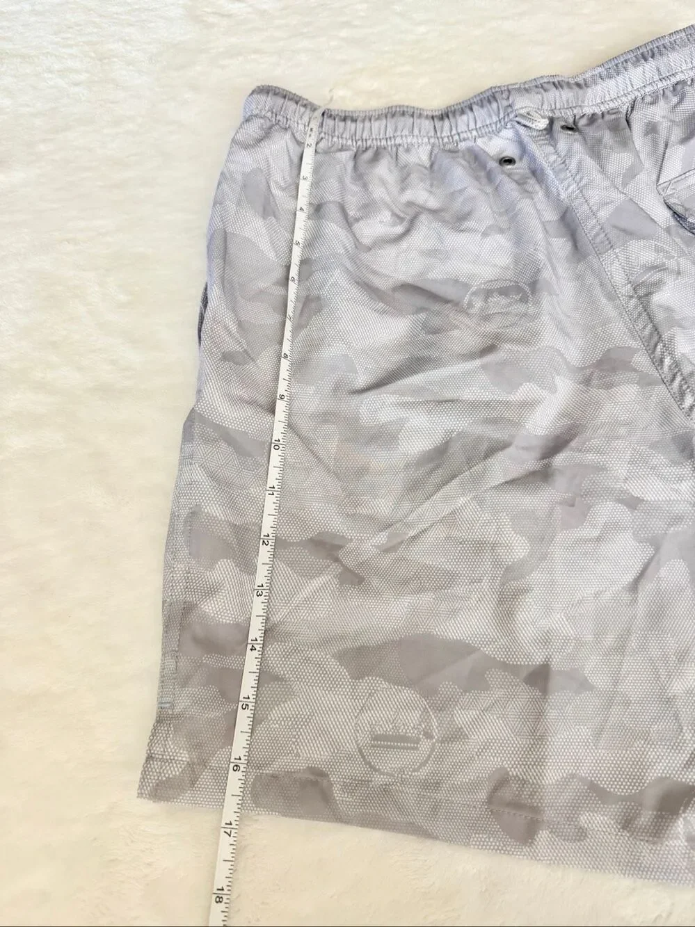Peter Millar Men’s S Gray Camo Swim Trunks Board Shorts Crown Logo